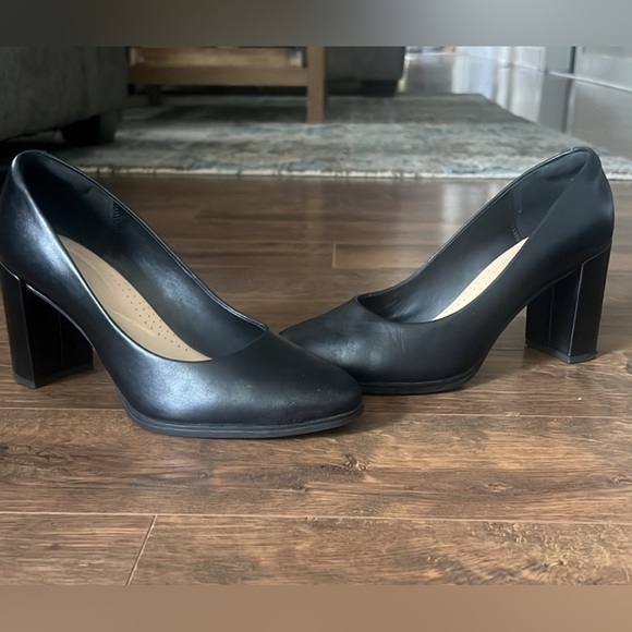 Clark’s Freva85 Court Black Leather Pump Size 9M - Picture 1 of 12